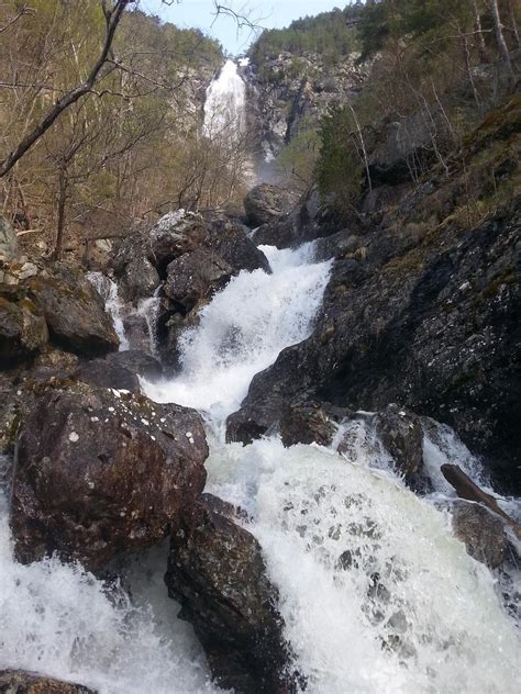 laerdalsoyri|laerdalsoyri waterfall.